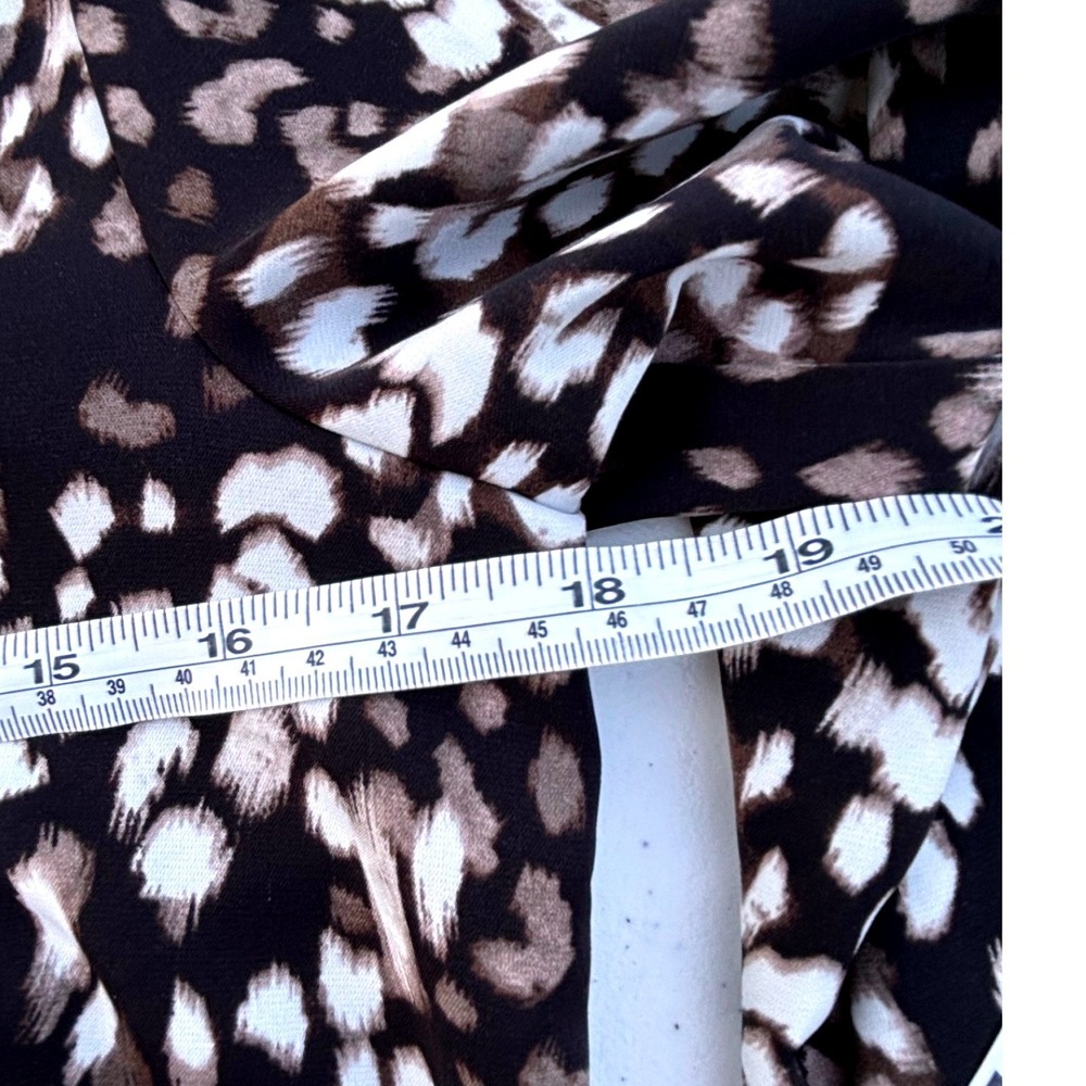 Nine West Blouse Womens Small Black White Surplice Smocked Animal Print - Picture 4 of 10